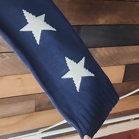 Moon & Madison Midnight Blue Star Sweater Size L - Picture 2 of 6